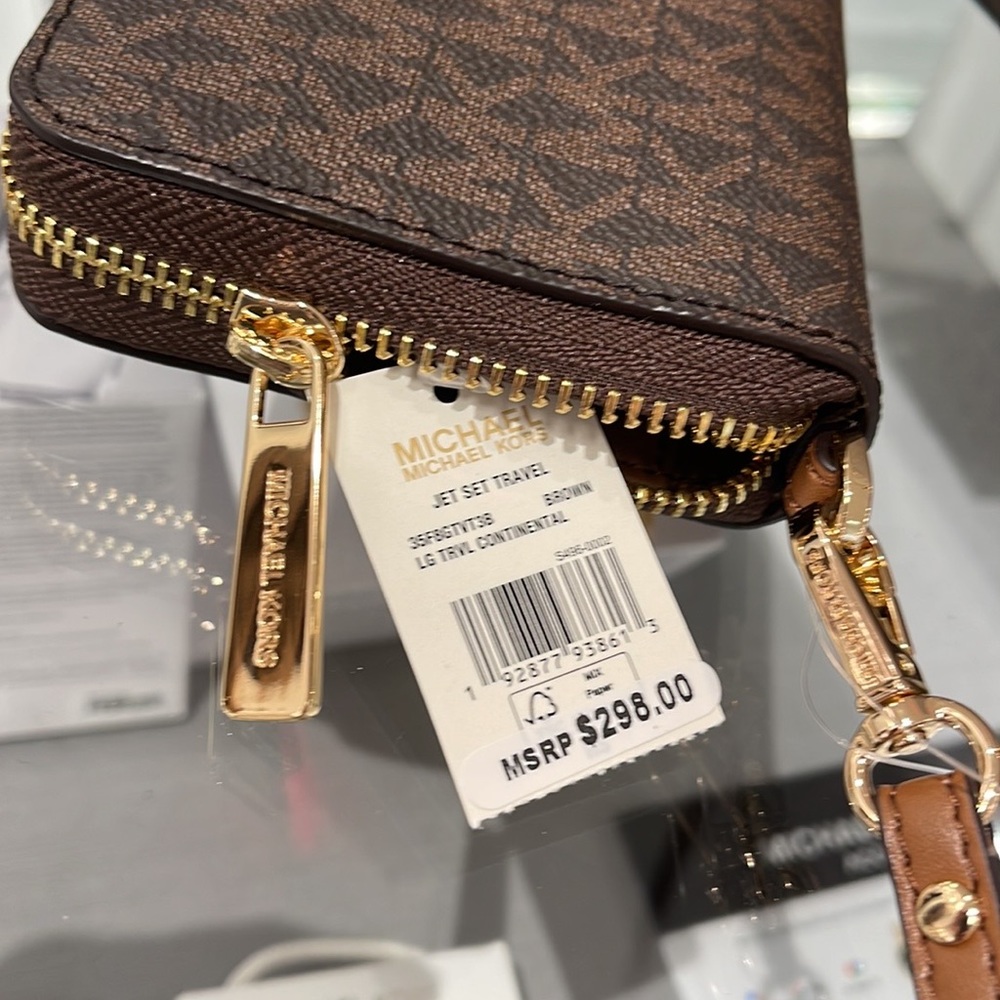 Michael Kors Jet Set Travel Large Travel CONTINENTAL wallet-wristlet-phoneholder - Picture 10 of 16